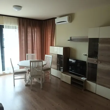 Луксозен Апартамент В К-Кс Златни Пясъци Hotell 4*