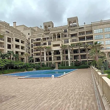Hotel луксозен в 4 звезден 4*