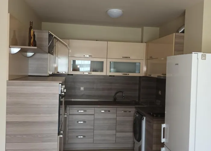 Hotel луксозен в 4 звезден Golden Sands